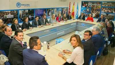 Cifuentes pide "democracia" y "libertad" en la elección del sucesor de Aguirre