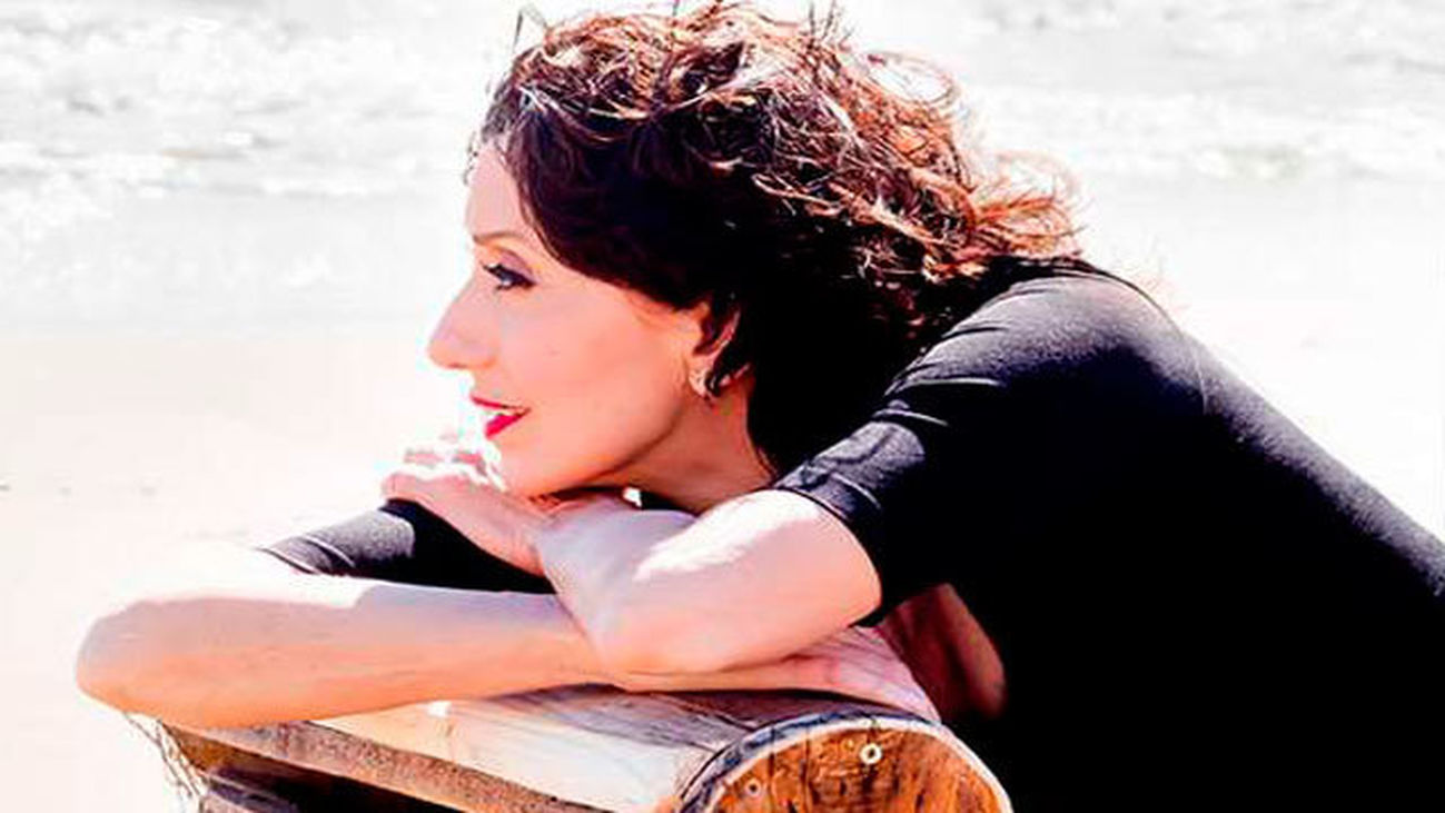 Luz Casal ofrece un concierto acústico, el 2 de mayo, en la Real Casa de Correos