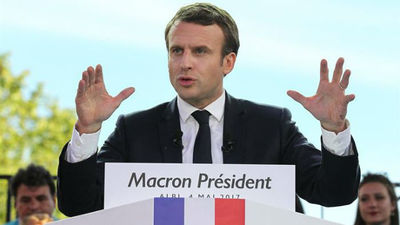 Macron, si gana, quiere presidir, no interferir en el día a día del Gobierno
