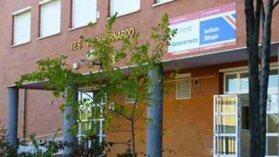 Una niña de 13 años apuñala cinco veces a un compañero del instituto