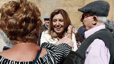 Susana Díaz afirma que se dejará "la piel" en Cataluña y que tendrá más votos que avales