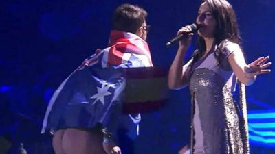 El hombre que mostró el trasero en Eurovisión podría recibir hasta cinco años de cárcel