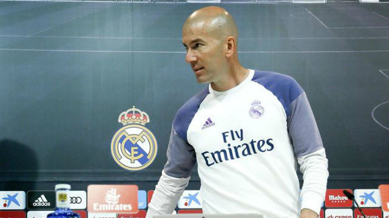 Zidane: "Tenemos que seguir hasta el último minuto del último partido"