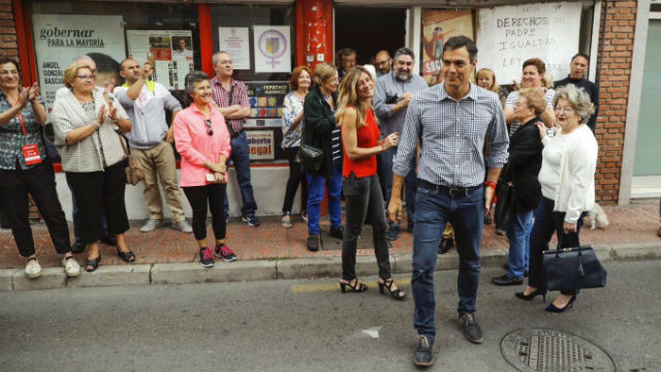 Sánchez gana las primarias en Madrid con casi 15 puntos de ventaja sobre Díaz