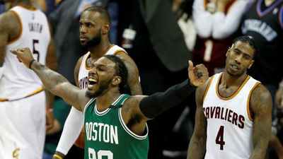 Los Celtics remontan en Cleveland y rompen la imbatibilidad de los Cav