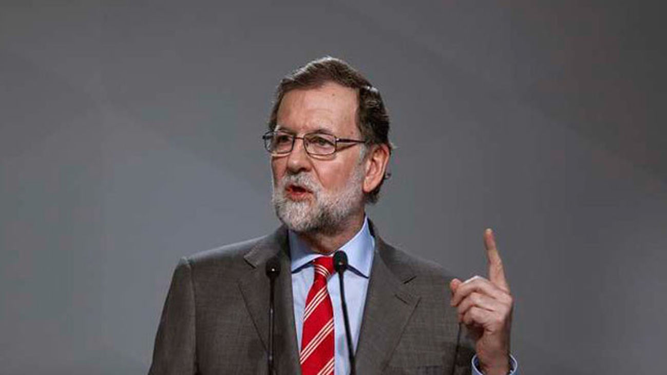 Rajoy califica de "chantaje" al Estado la ley catalana de desconexión