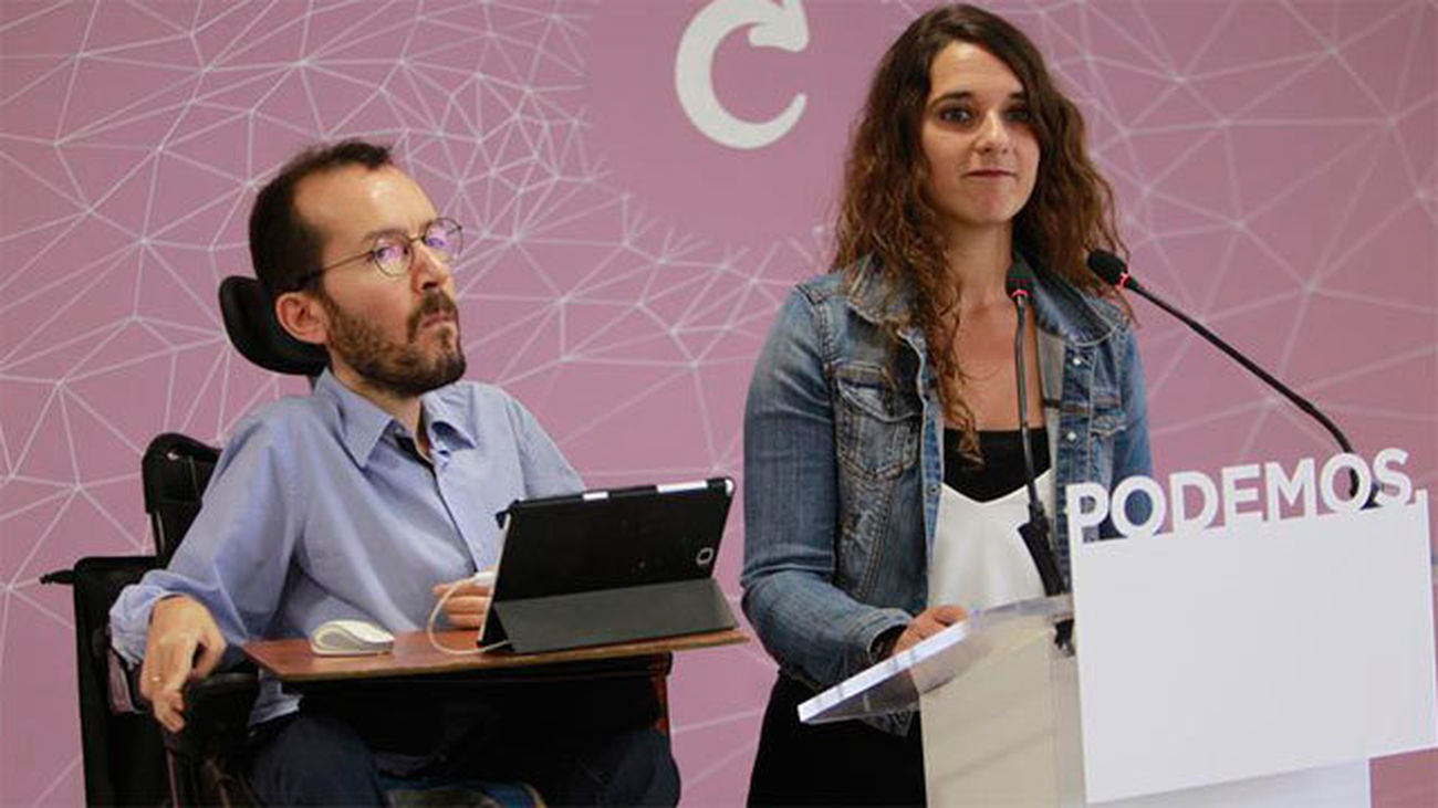 El secretario de Organización de Podemos, Pablo Echenique, y la secretaría de Participación, Noelia Vera.