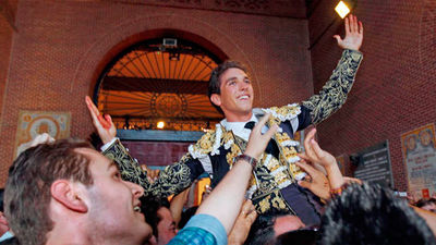 14ª de feria: Primera Puerta Grande para Ginés Marín