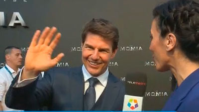 Tom Cruise asiste al estreno en Madrid de su última película 'La Momia'