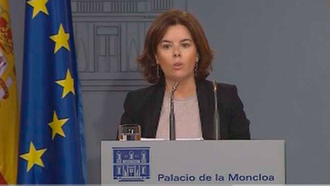 Sánchez llama a Rajoy para garantizarle el apoyo del PSOE en la defensa de la ley