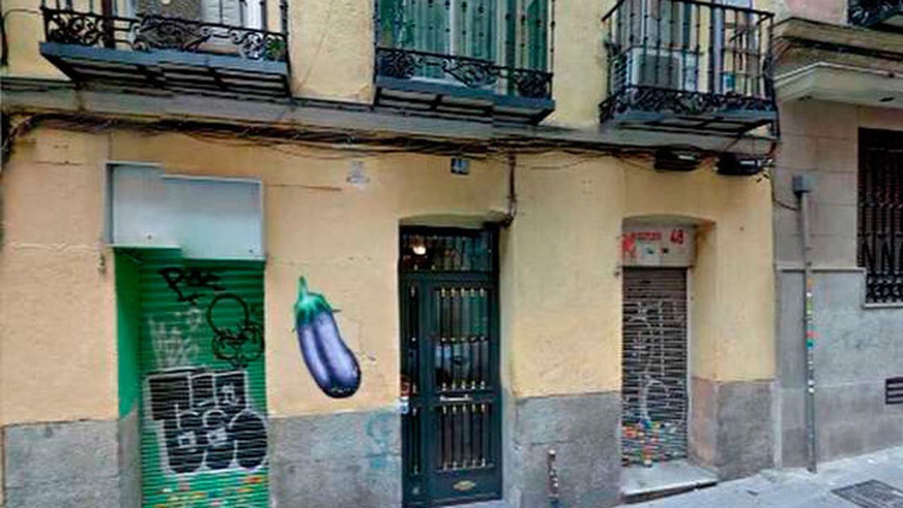 Un hombre apuñala a un policía que socorría  a una víctima de violencia machista