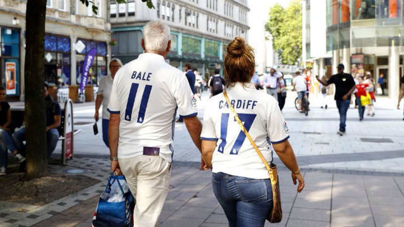 Miles de madridistas viajan a Cardiff para apoyar a su equipo