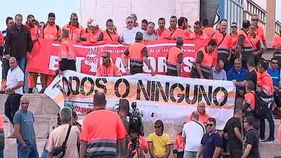 Los estibadores amplían la huelga en junio con cinco jornadas más de paros