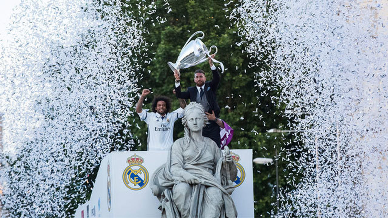 Los reyes de Europa ofrecen la duodécima Champions a su diosa Cibeles