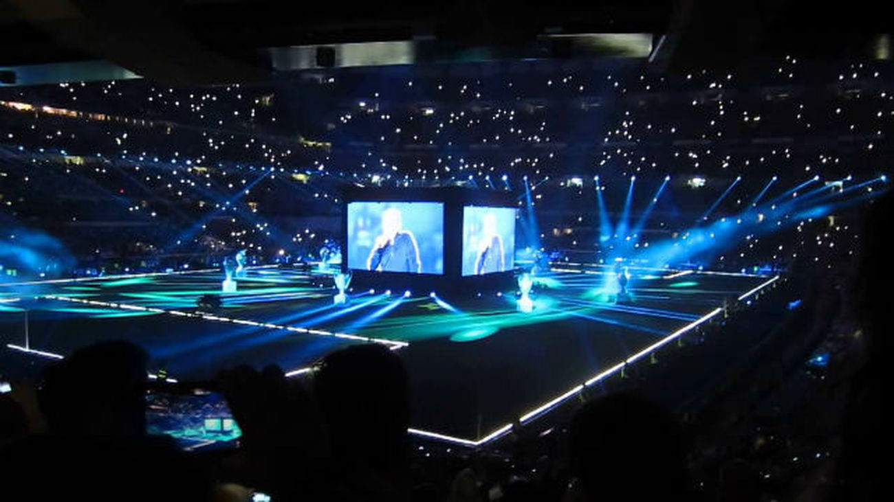 El Real Madrid celebra el doblete con una fiesta en el Bernabéu