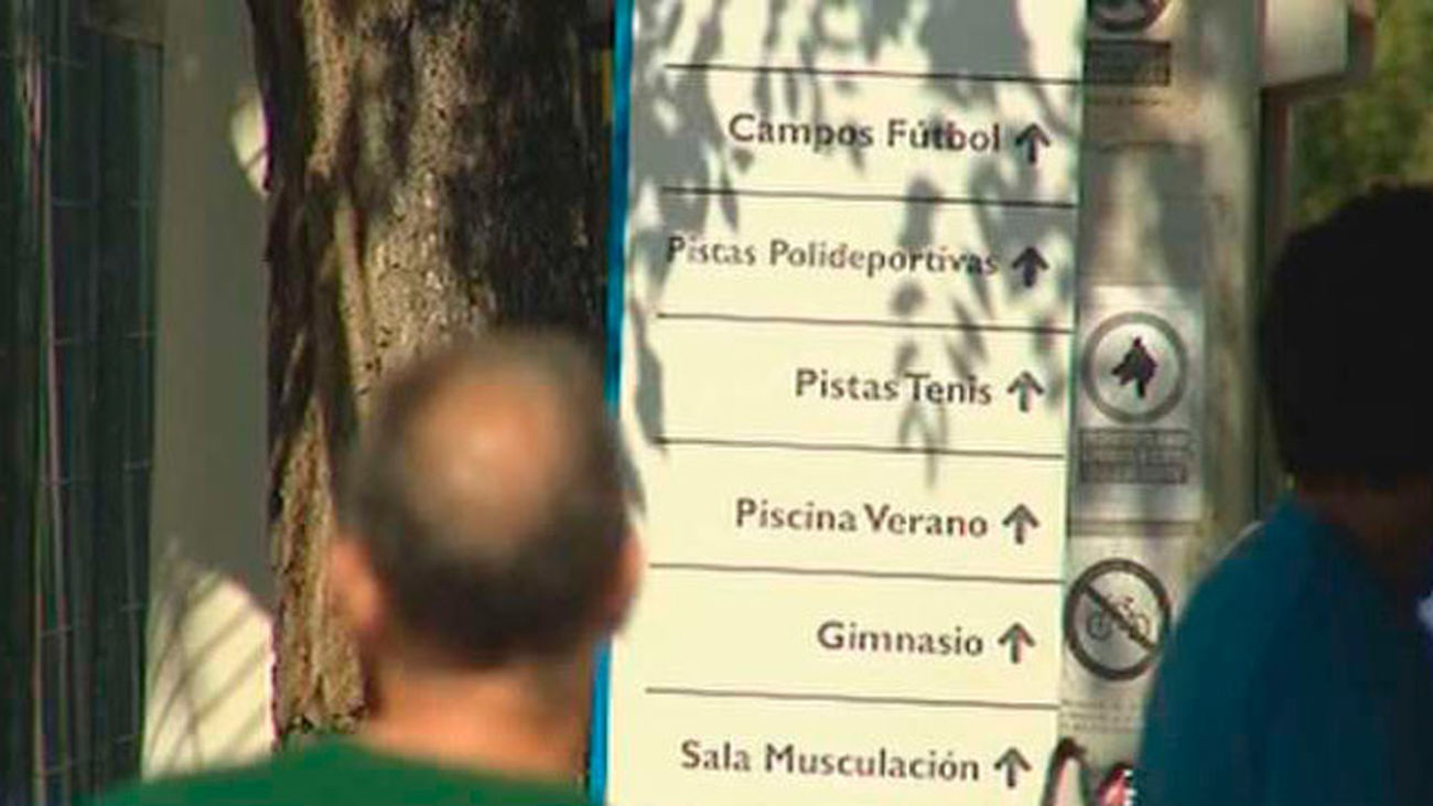 Cinco heridos y tres detenidos tras una reyerta en la piscina de Orcasitas