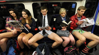 #MadridSinManspreading, piden unos transportes públicos sin 'despatarre' masculino