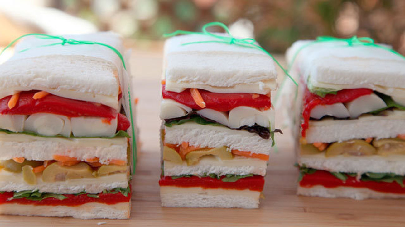 Versión refrescante del sándwich vegetal