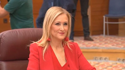 Cifuentes sobre la moción: "Podemos se equivocó en el fondo y en las formas"