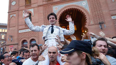 28ª de la feria: Juan del Álamo abre la puerta grande