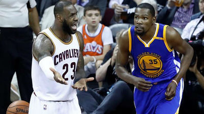 137-116. LeBron James e Irving alargan la final para los Cavaliers