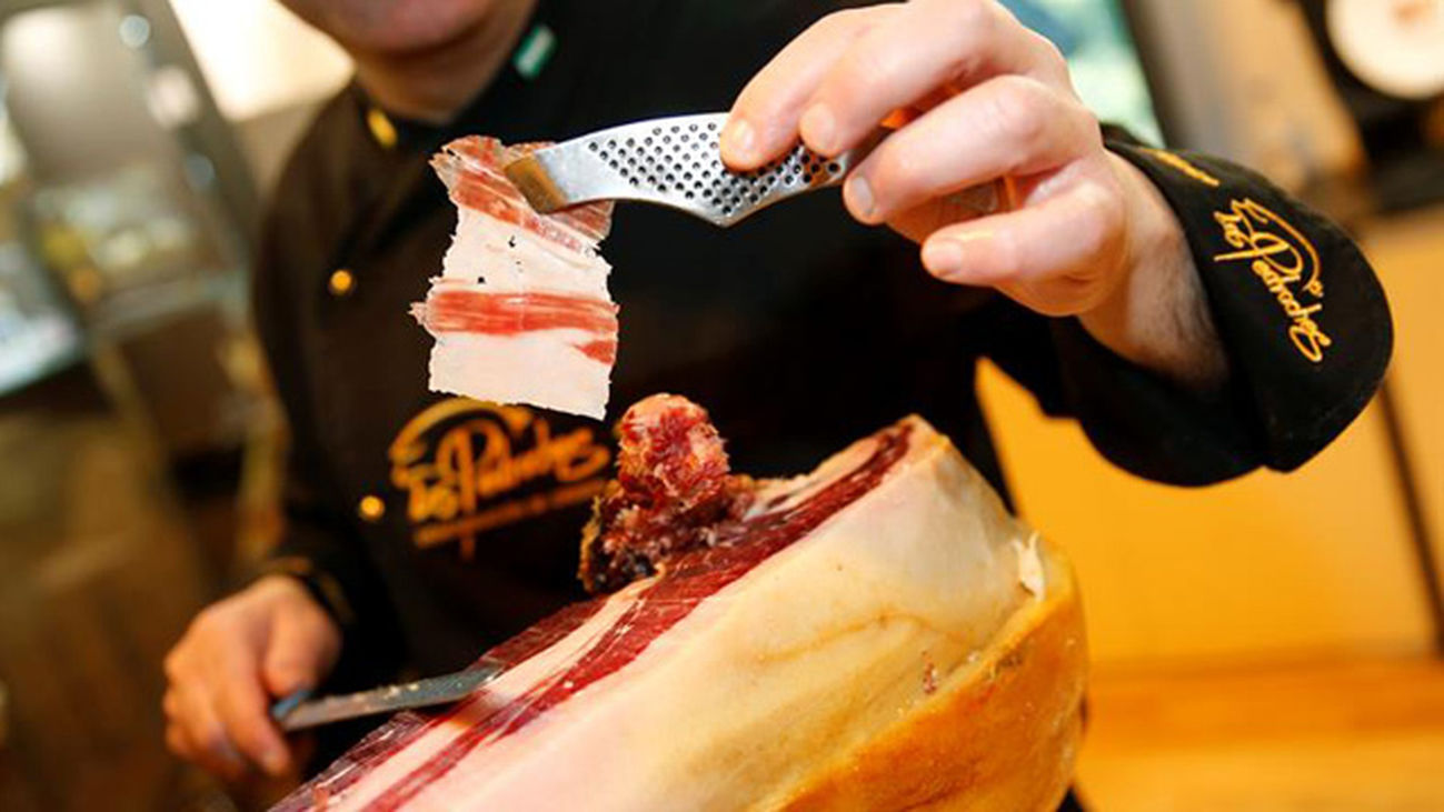 Juan José Masa, de Badajoz, gana el VI Concurso Nacional de Cortadores de Jamón