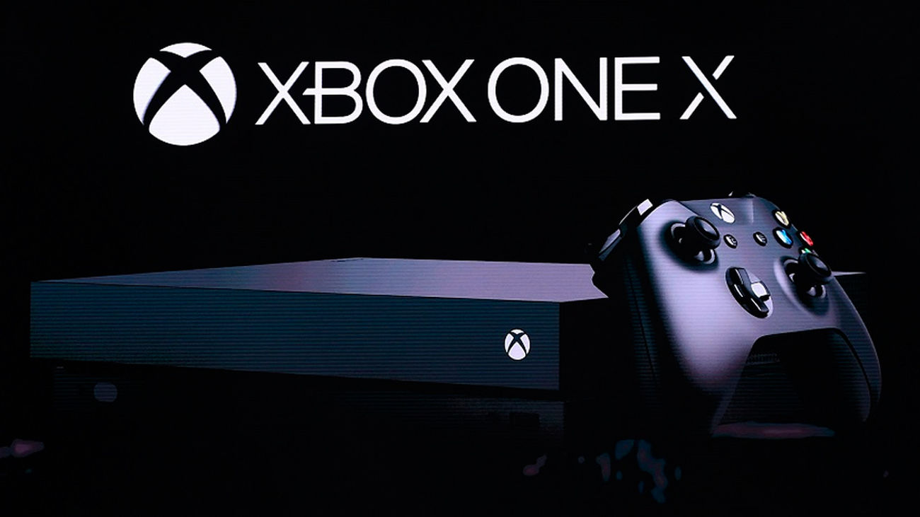 Microsoft presenta en sociedad la potente Xbox One X