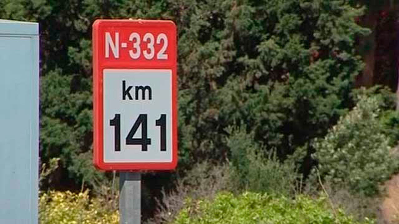 La carretera N-332 a su paso por el término municipal de Villajoyosa