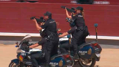 Exhibición policial en Las Ventas