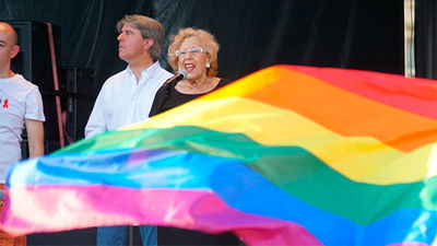 Carmena: Las instituciones trabajan para que "todo salga bien" en el Orgullo