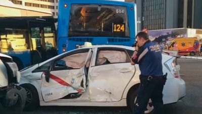 Catorce heridos en un accidente múltiple con 13 coches y dos autobuses de la EMT