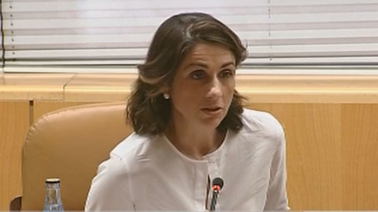 La jefa de protocolo dice que no fue legal modificar los pliegos de contratos de la Asamblea