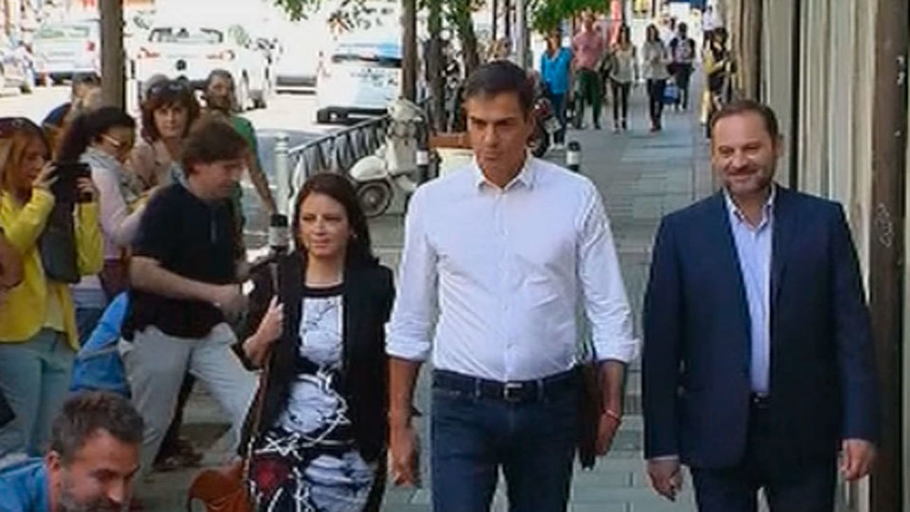 El PSOE descarta una moción de censura "a corto plazo" como quiere Iglesias