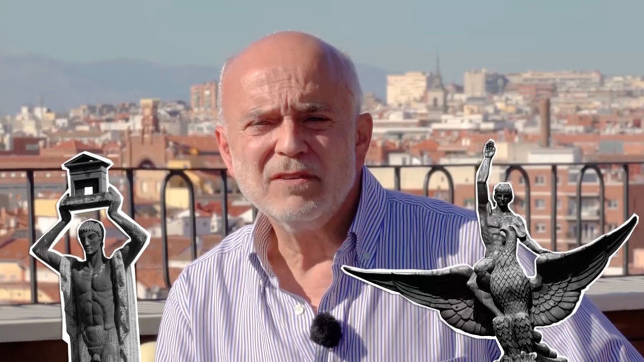 Las esculturas que miran desde el cielo de La Gran Vía