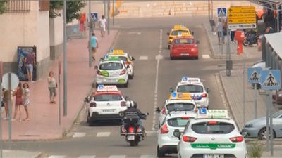 Examinadores de la DGT dejan colgados a más de 7.000 alumnos