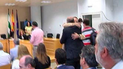 Absueltos los diez acusados por la venta de suelos de Mercasevilla