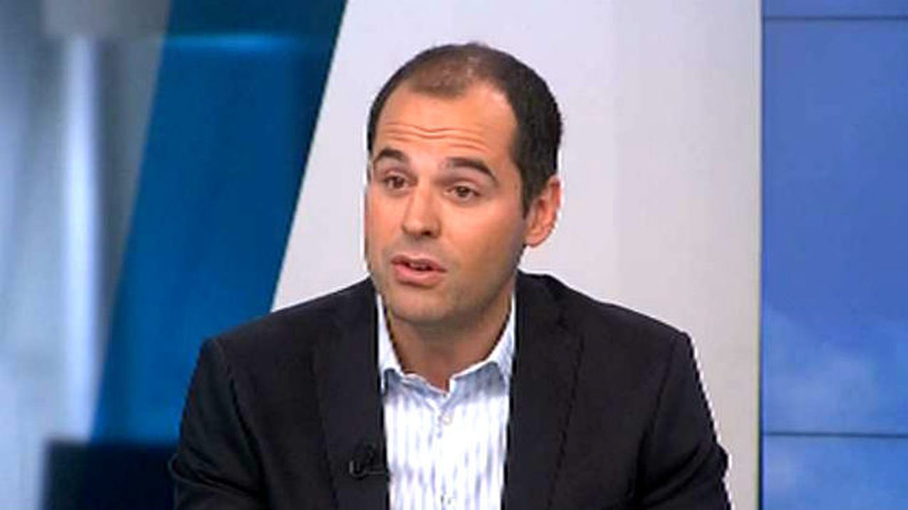 Cifuentes y Aguado se reúnen este jueves para  valorar el acuerdo de investidura