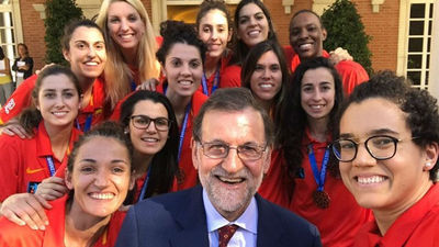 Rajoy recibe a selección femenina tras ganar el Eurobasket y vaticina que ganará el Mundial