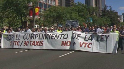 El sector del taxi convoca este jueves paros de  24 horas y una manifestación en Madrid