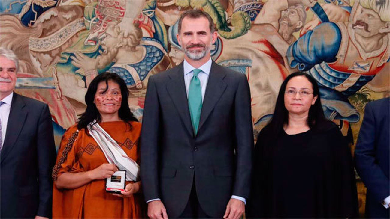 El Rey muestra su "sensibilidad, cariño y respeto" a los pueblos indígenas