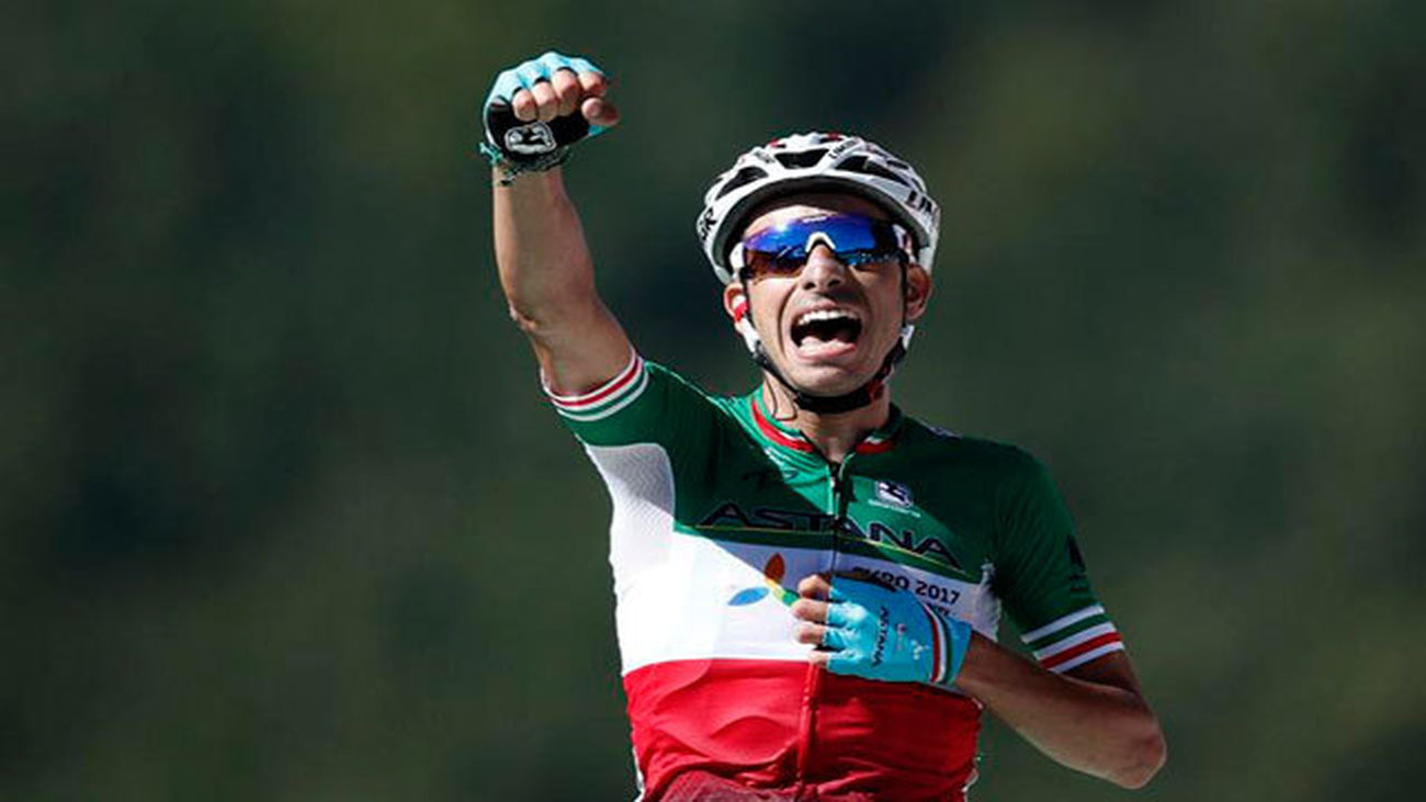 El ciclista italiano Fabio Aru del Astana celebra su victoria