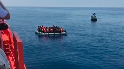 Piden 7 años de cárcel para dos hombres acusados de patronear una patera con 20 personas a bordo