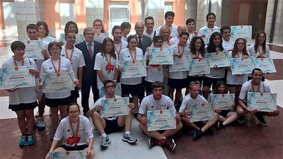 Cifuentes recibe al equipo madrileño con discapacidad intelectual, campeón de España