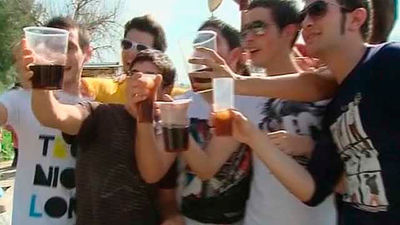 Educar en valores y subir precios para un consumo "cero" de alcohol en jóvenes