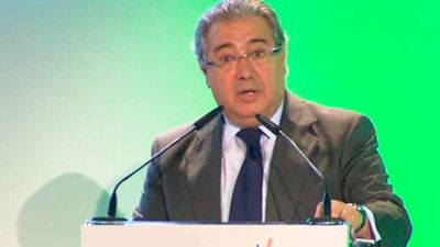 Zoido reivindica la memoria de las víctimas y exige unidad contra ETA