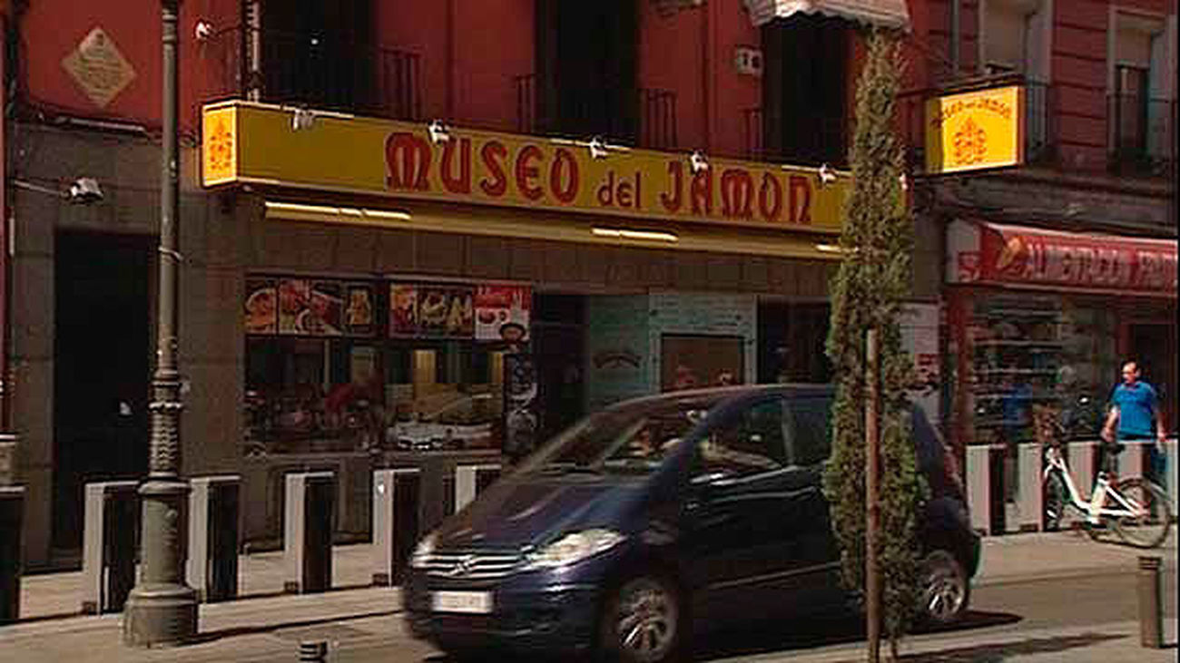 Carmena hará peatonal la calle Carretas y ensanchará las aceras de Atocha