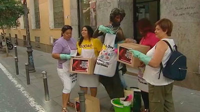 100.000 firmas para que el Gobierno proteja los derechos de las empleadas del hogar