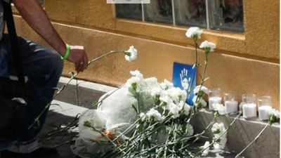 Prenden fuego a la ofrenda del homenaje a Miguel Angel Blanco en Getafe