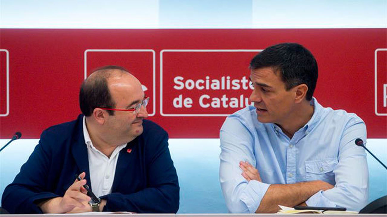 Sánchez e Iceta pactan iniciar en septiembre el camino de reforma constitucional