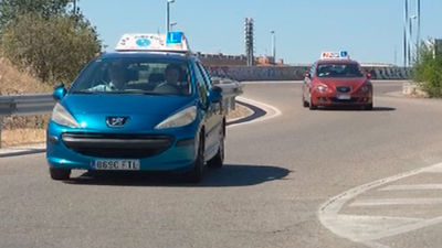 Los examinadores de Tráfico en huelga contra las medidas de la DGT